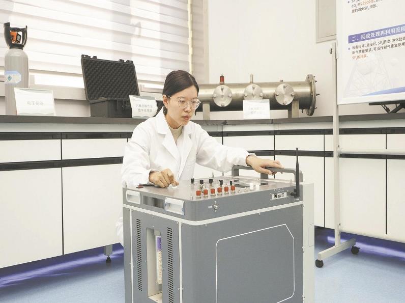 【國(guó)網(wǎng)特等勞?！繌垥郧伲簩９ビ蜌鈾z測(cè) 不斷“找茬、破題”