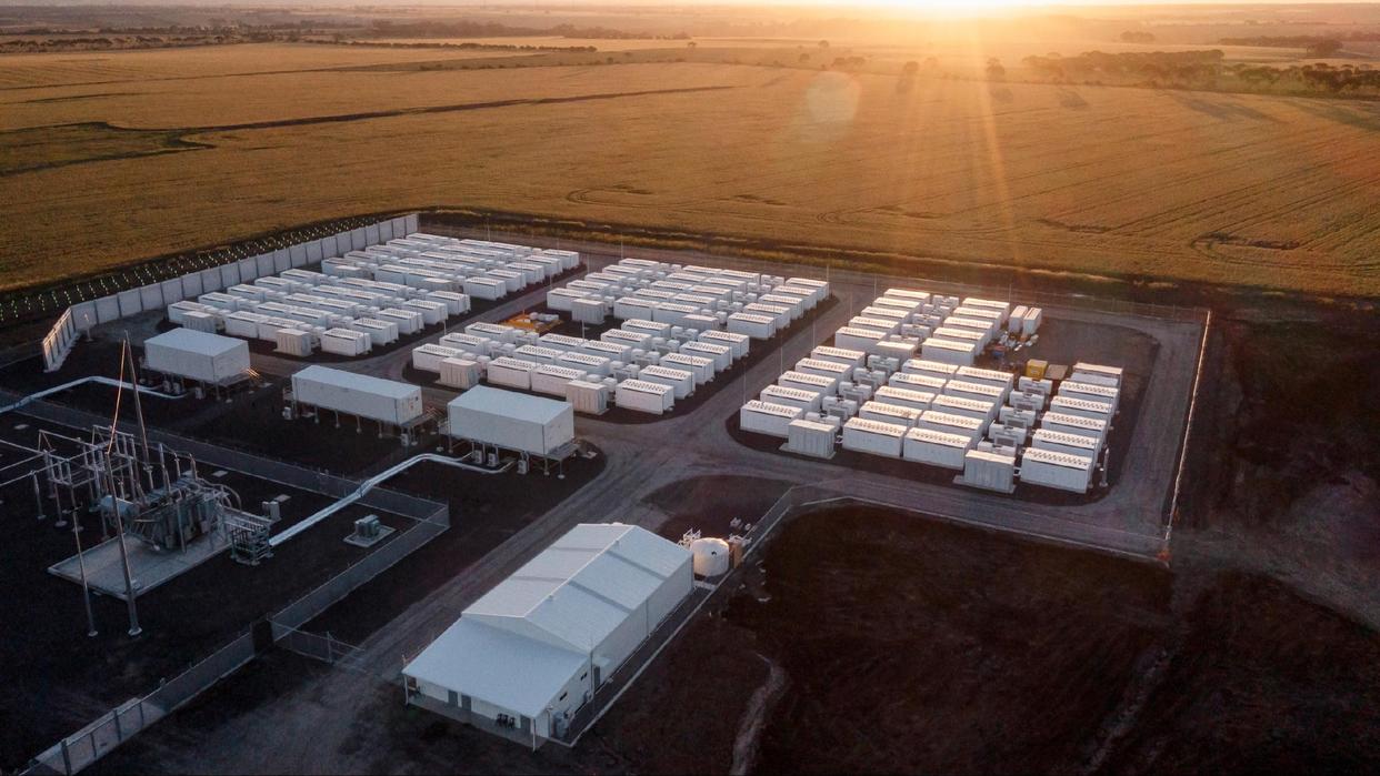 上海儲能超級工廠投產(chǎn)，馬斯克預(yù)測特斯拉能源業(yè)務(wù)將增長至少50%