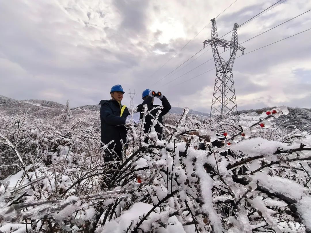 南方電網科技抗冰 讓冰雪“看得見、除得掉、防得住”