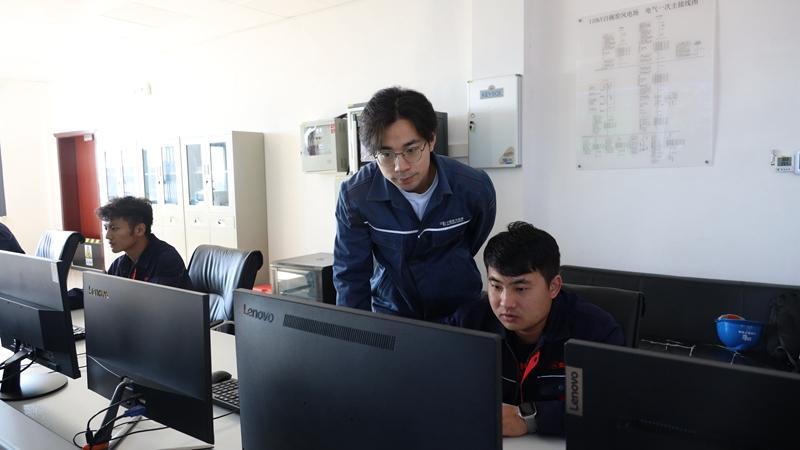 貴州興義供電局傾情服務新能源發(fā)電站 為電網(wǎng)輸送更多清潔能源