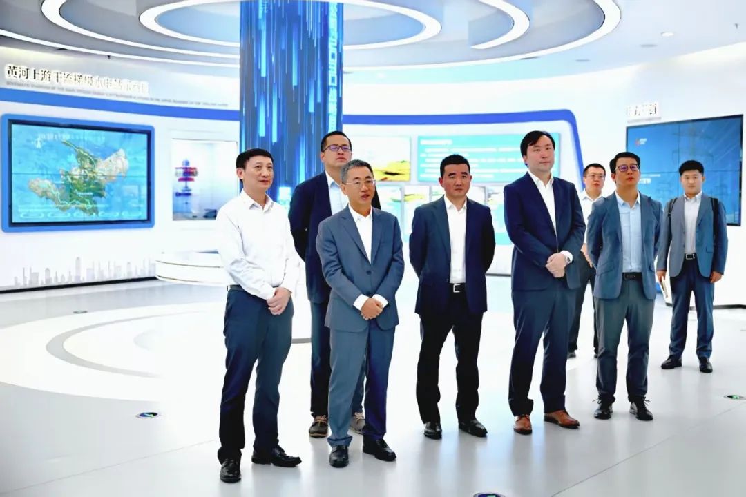 黃河公司黨委書記、董事長姚小彥會見華為董事、華為數(shù)字能源總裁侯金龍