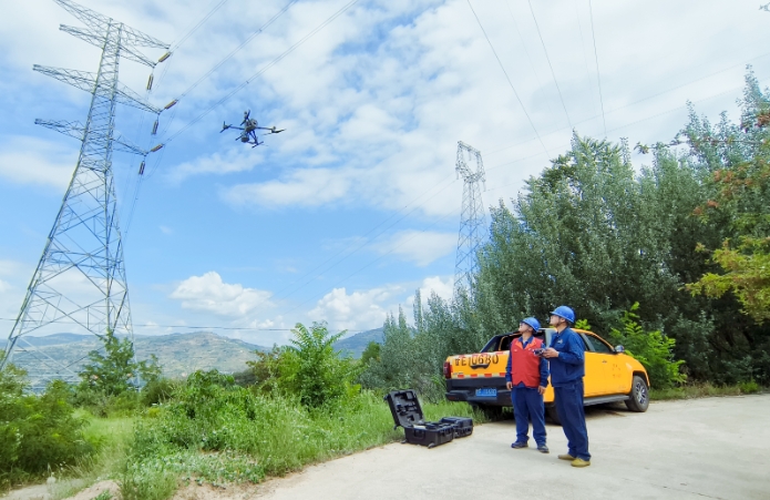 無(wú)人機(jī)特巡+數(shù)智化監(jiān)測(cè) 筑牢電網(wǎng)防汛大堤