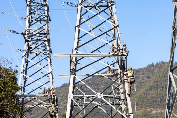 國網(wǎng)臺州市黃巖區(qū)供電公司：電網(wǎng)建設再優(yōu)化 和合聚力強勁能