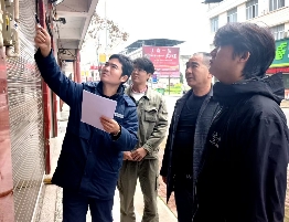 湖北通城：供電員工上門，解惑用戶“多扣”電費之謎